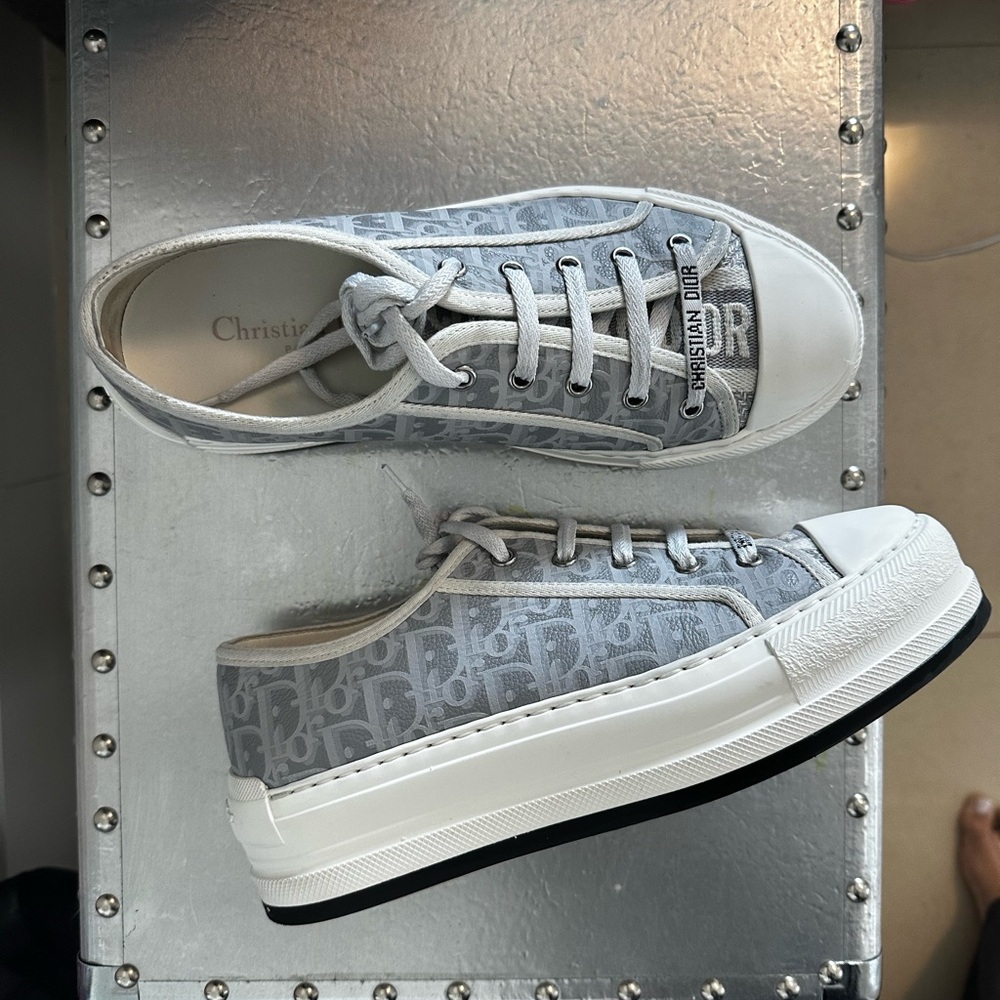 Dior excellent condition!